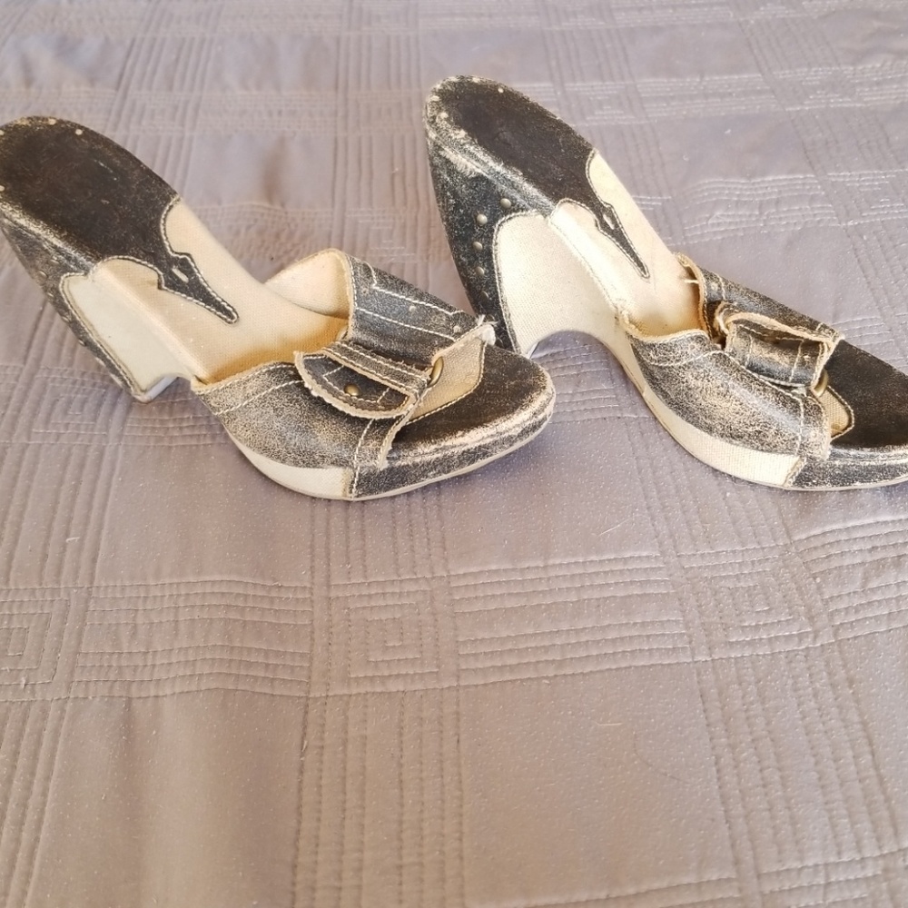 Burlap and leather wedges